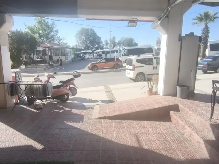 URLA Otogar&#39;da devren söğüşçü