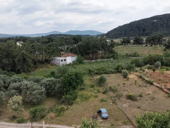 İZMİR ATAKÖYDE SATILIK TEKTAPU 1.066 M2 MUHTEŞEM KONUMDA BAHÇE