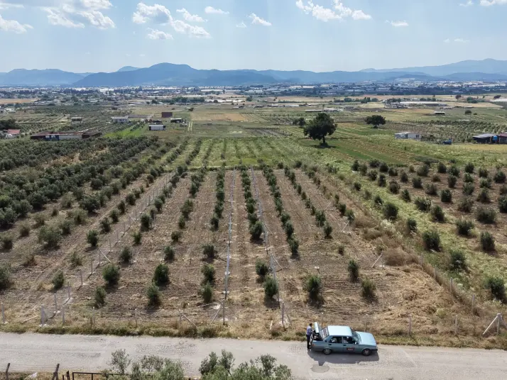 MENDERES TEKELİDE SATILIK TAPULU 170 M2 HARİKA BARAJ MANZARALI YATIRIMLIK BAHÇELER