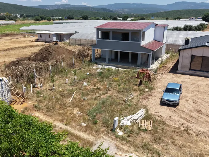 ATAKÖYDE SATILIK 500 M2 TAPULU BAHÇE 200 M2 DUBLEKS ELEKTRİK SU SAHİLE YAKIN