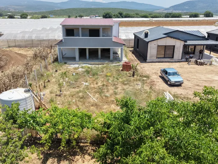 ATAKÖYDE SATILIK 500 M2 TAPULU BAHÇE 200 M2 DUBLEKS ELEKTRİK SU SAHİLE YAKIN