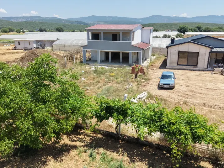 ATAKÖYDE SATILIK 500 M2 TAPULU BAHÇE 200 M2 DUBLEKS ELEKTRİK SU SAHİLE YAKIN