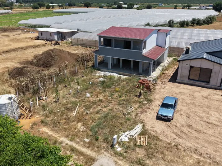 ATAKÖYDE SATILIK 500 M2 TAPULU BAHÇE 200 M2 DUBLEKS ELEKTRİK SU SAHİLE YAKIN