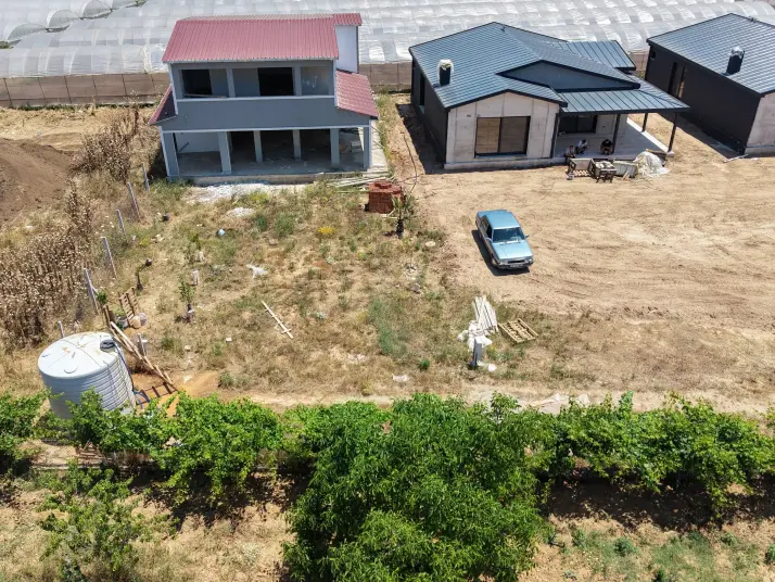 ATAKÖYDE SATILIK 500 M2 TAPULU BAHÇE 200 M2 DUBLEKS ELEKTRİK SU SAHİLE YAKIN