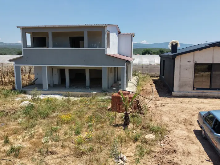 ATAKÖYDE SATILIK 500 M2 TAPULU BAHÇE 200 M2 DUBLEKS ELEKTRİK SU SAHİLE YAKIN