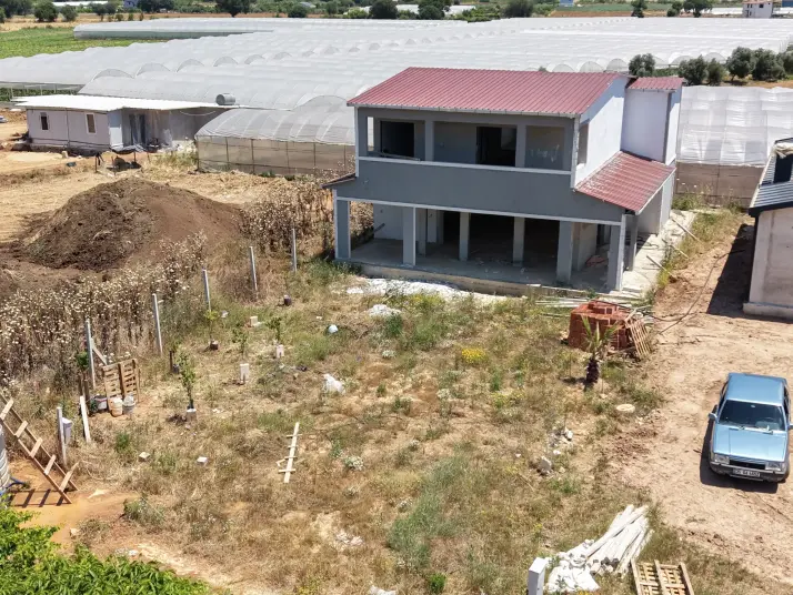 ATAKÖYDE SATILIK 500 M2 TAPULU BAHÇE 200 M2 DUBLEKS ELEKTRİK SU SAHİLE YAKIN