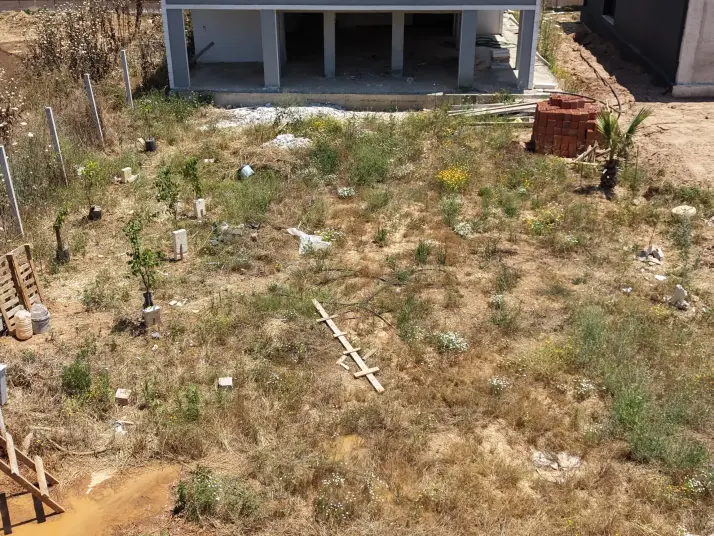 ATAKÖYDE SATILIK 500 M2 TAPULU BAHÇE 200 M2 DUBLEKS ELEKTRİK SU SAHİLE YAKIN