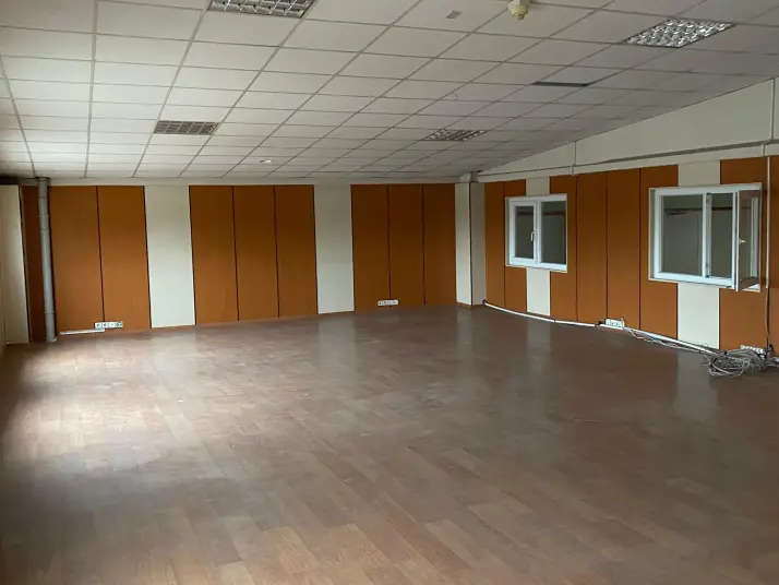 MENDERESTE 2550 M2 KİRALIK DEPO