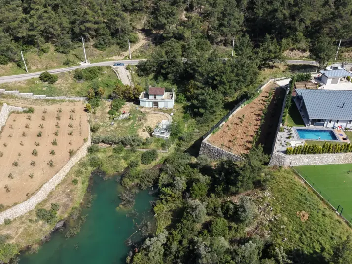 İZMİR ÇATALCADA SATILIK TEKTAPU 1.000 M2 GÖLE SIFIR RUHSATLI EV+ELEKTRİK+SU