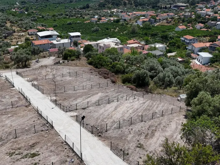 ÖZDERE&#39;de DENİZ MANZARALI KÖY İÇİ İMARLI ARSALAR