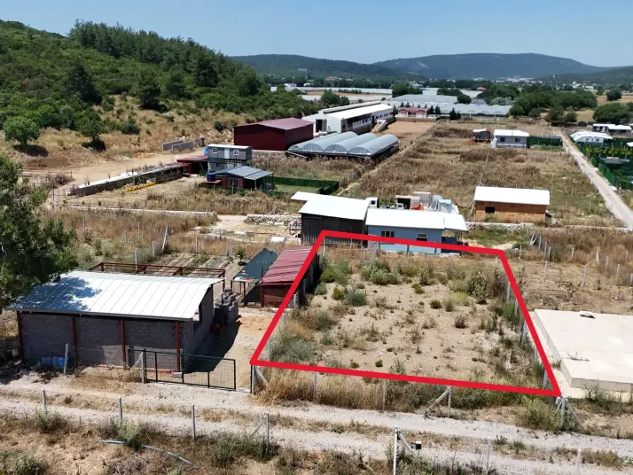  ATAKÖY&#39;de 320 m2 KÖK HİSSE TAPULU TARLA