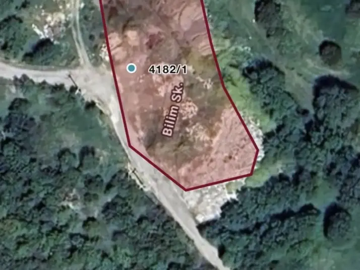 İpek Koldemir Urla’da Satılık 720 m2 Hisse Tapu