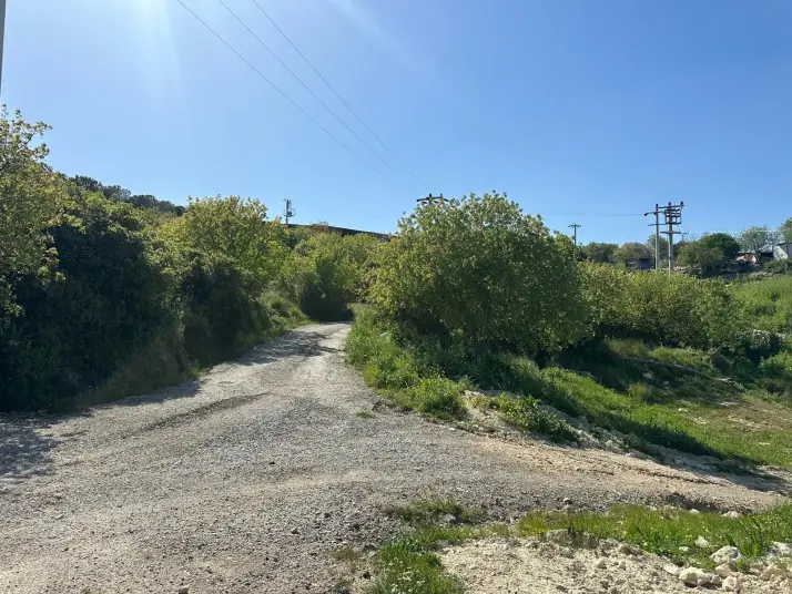 İpek Koldemir Urla’da Satılık 720 m2 Hisse Tapu