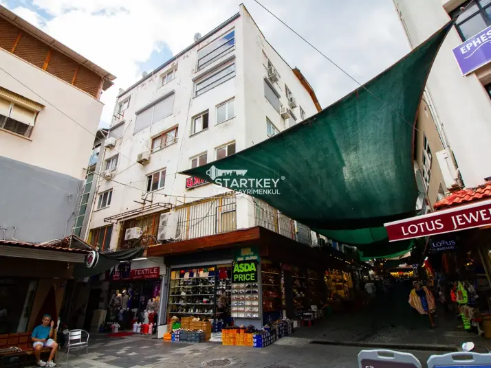 KUŞADASI EGE PORT KARŞISINDA 2 ADET SATILIK DAİRE