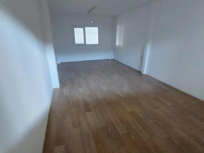 HAVAALANI KARŞISI TAM DONANIMLI 2.300 M2 DEPO