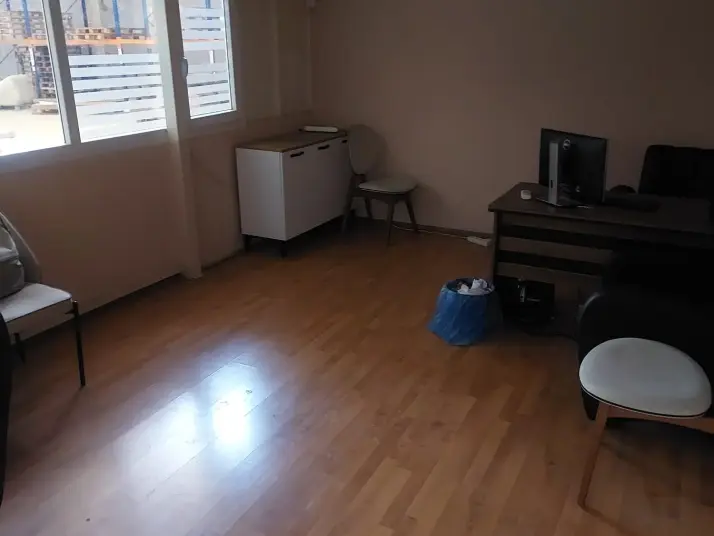 HAVAALANI KARŞISI TAM DONANIMLI 2.300 M2 DEPO