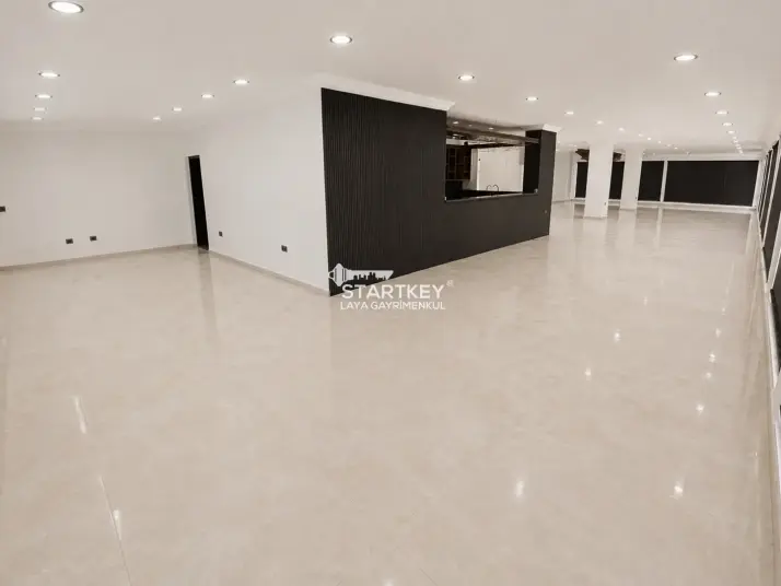 GÜMÜLDÜR&#39;DE SAHİLE 160 M 50 YATAK KAPASİTELİ RUHSATLI BUTİK OTEL