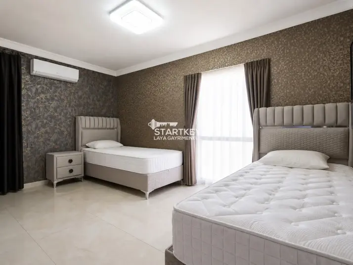 GÜMÜLDÜR&#39;DE SAHİLE 160 M 50 YATAK KAPASİTELİ RUHSATLI BUTİK OTEL