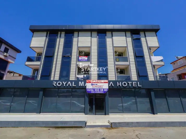 GÜMÜLDÜR&#39;DE SAHİLE 160 M 50 YATAK KAPASİTELİ RUHSATLI BUTİK OTEL
