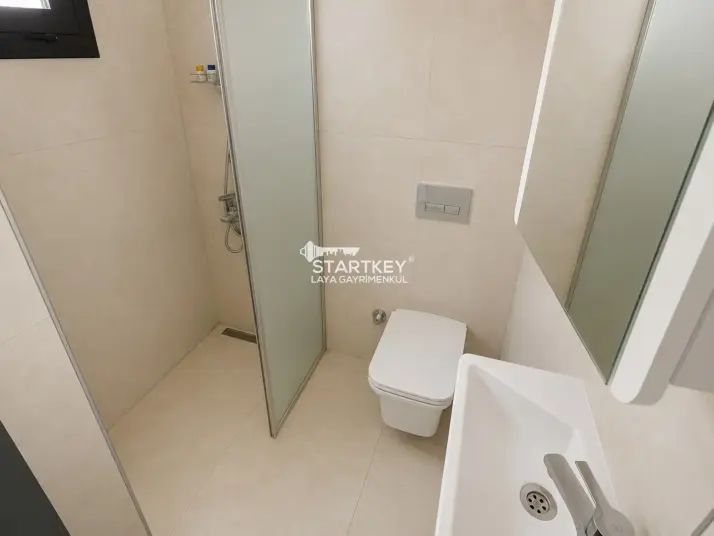 GÜMÜLDÜR&#39;DE SAHİLE 160 M 50 YATAK KAPASİTELİ RUHSATLI BUTİK OTEL