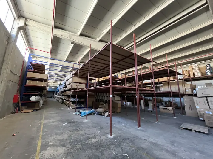 ANAYOL CEPHELİ 2550 M2 KİRALIK RUHSATLI DEPO
