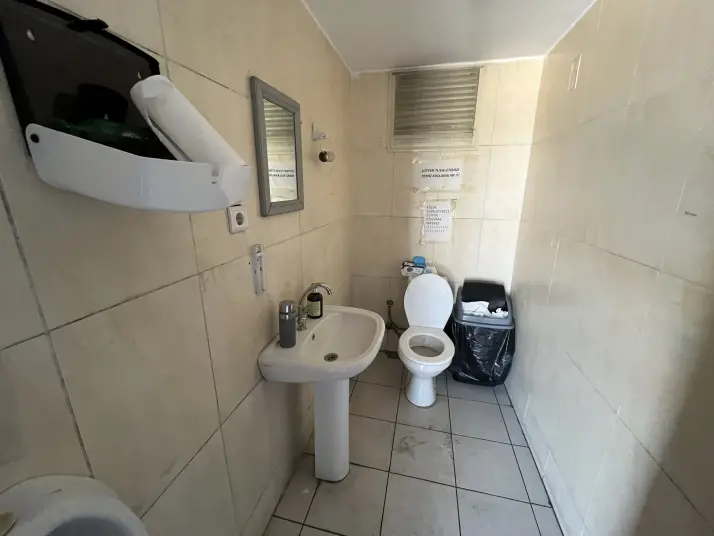 ANAYOL CEPHELİ 2550 M2 KİRALIK RUHSATLI DEPO