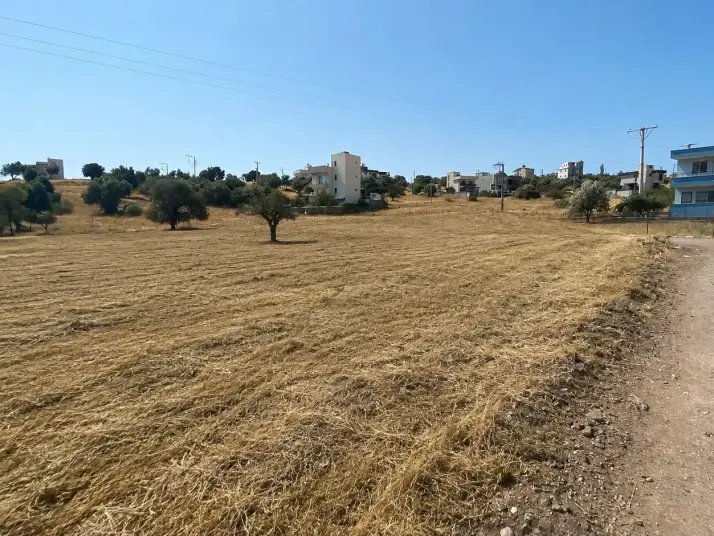 DİKİLİ ÇANDARLI&#39;DA KÖŞE PARSEL VİLLA İMARLI SATILIK ARSA