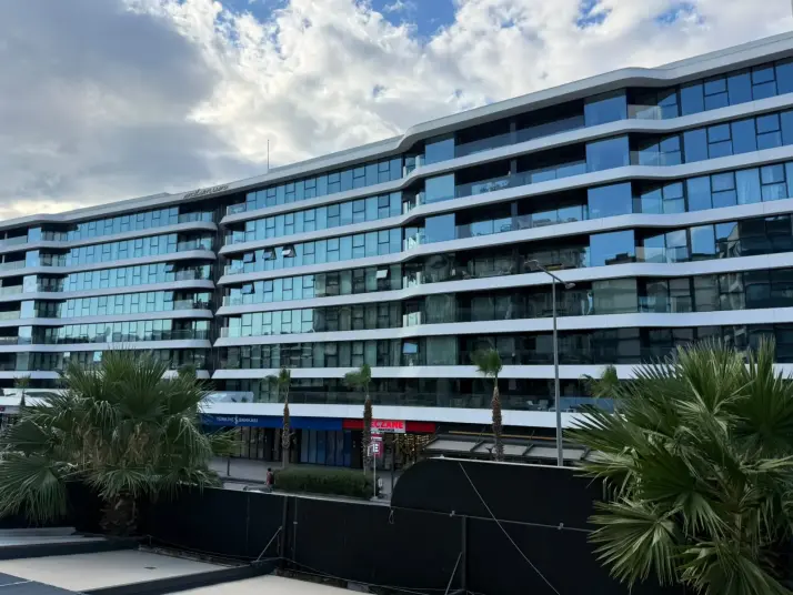 İzmir Bornova Latif Aydemir Business Sit. 1+1 Kiralık Ofis CB PH