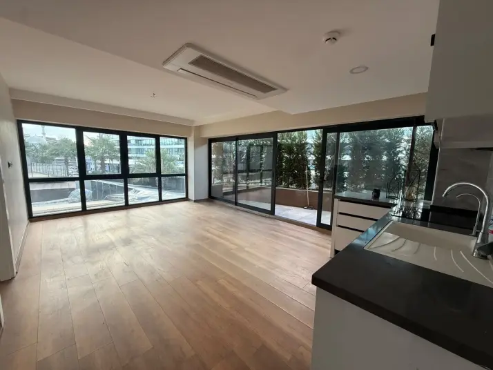 İzmir Bornova Latif Aydemir Business Sit. 1+1 Kiralık Ofis CB PH