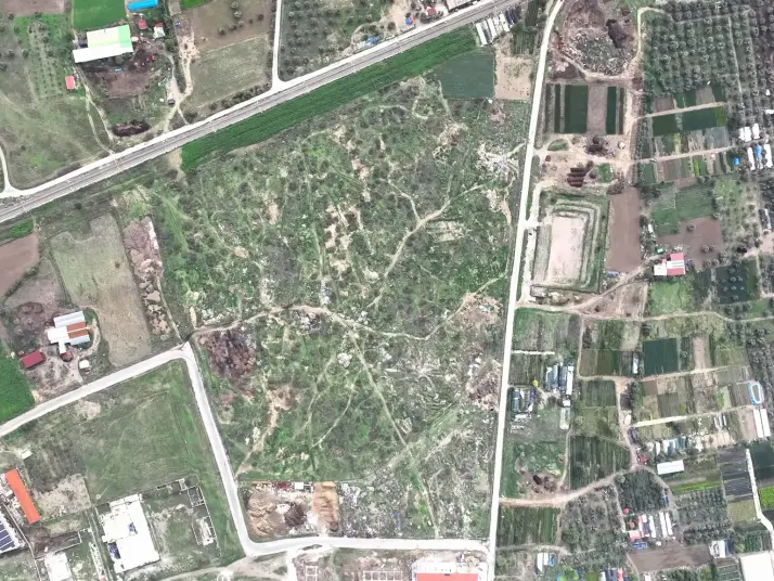 İzmir Bayındır Canlı&#39; da Satılık Sanayi İmarlı Arsa CB PH